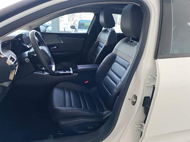 Фото 7 - Citroen C5 X