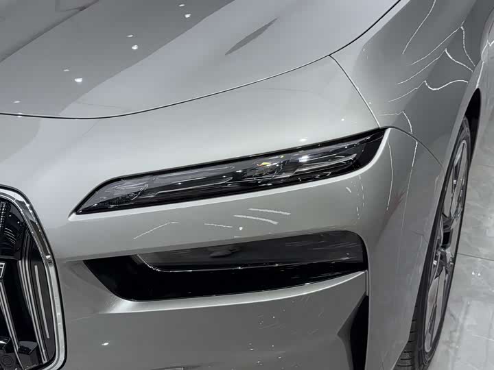 Фото 4 - BMW i7