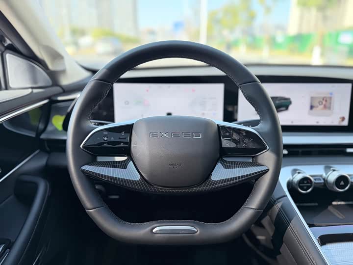 Фото 5 - Exeed TXL