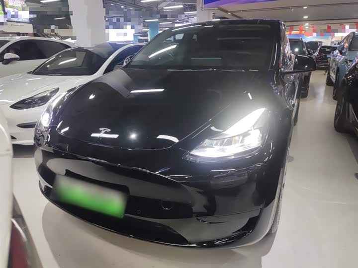 Фото 3 - Tesla Model Y