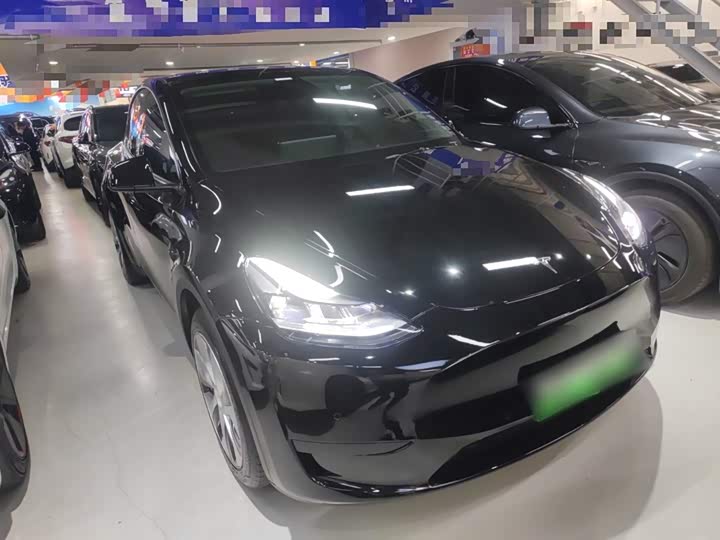 Фото 4 - Tesla Model Y