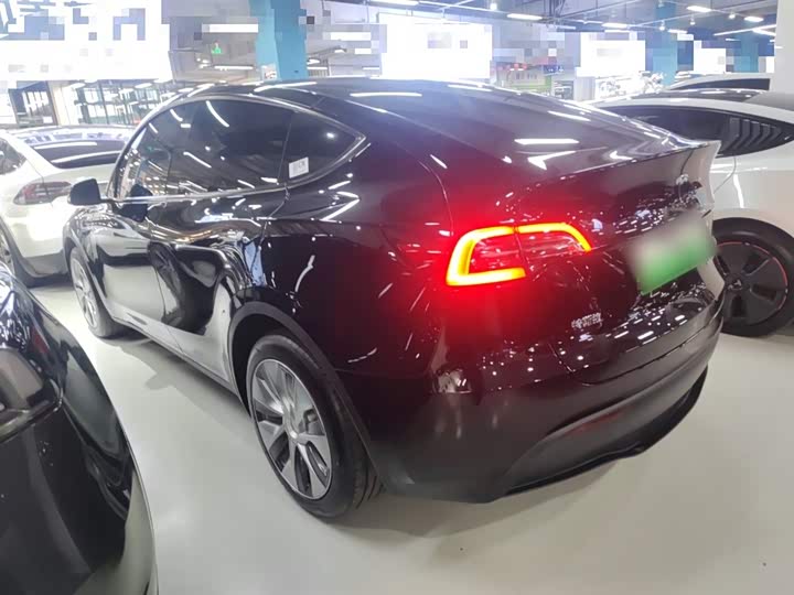 Фото 5 - Tesla Model Y