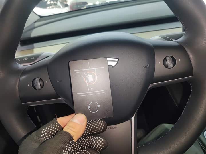 Фото 9 - Tesla Model Y