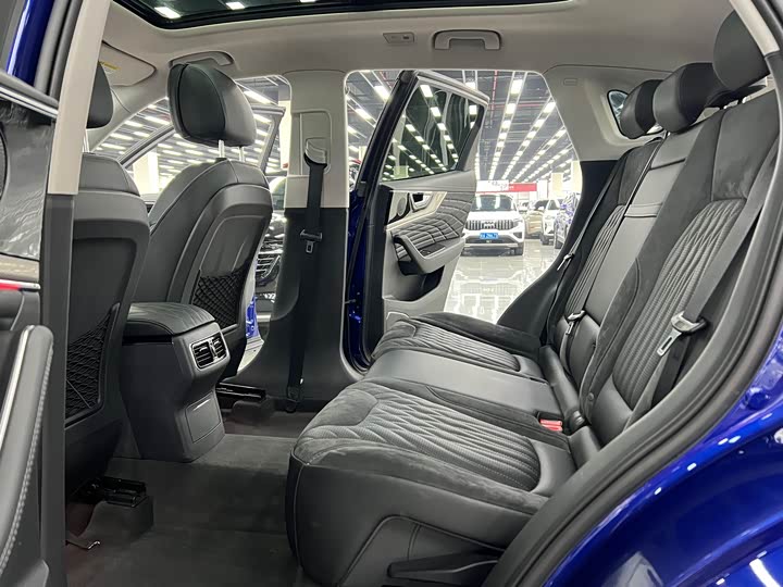 Фото 9 - Hongqi HS5