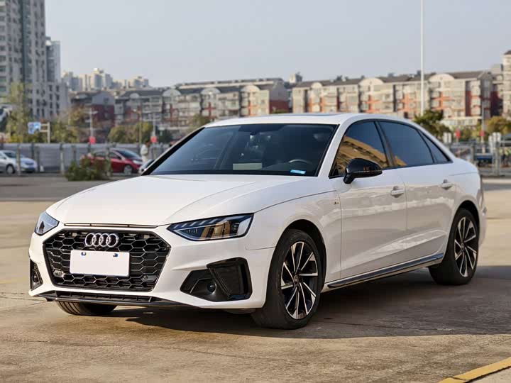 Фото 1 - Audi A4L