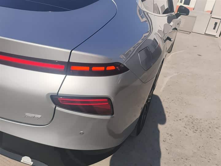 Фото 8 - XPeng P7