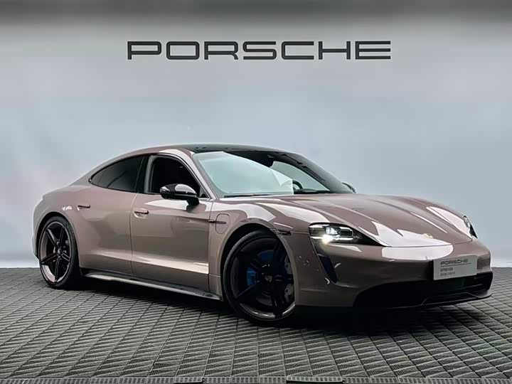 Фото 3 - Porsche Taycan