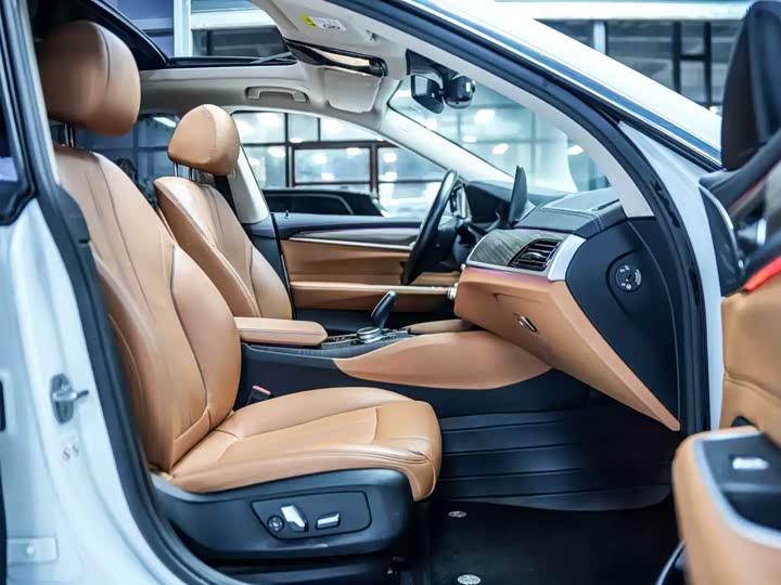 Фото 6 - BMW 6 Series GT