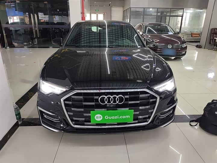 Фото 3 - Audi A6L