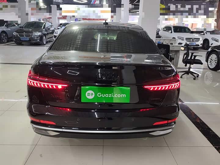 Фото 6 - Audi A6L