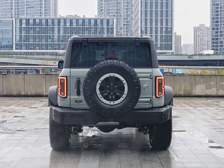 Фото 3 - Ford Bronco