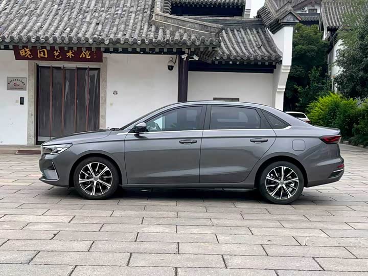 Фото 3 - Geely Emgrand