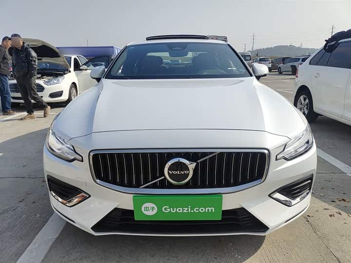 Фото 3 - Volvo S60