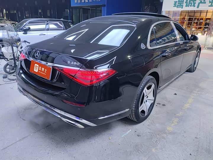 Фото 3 - Mercedes-Benz Maybach S-Class