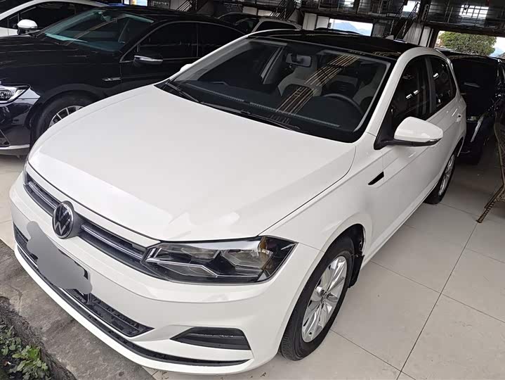 Фото 1 - Volkswagen Polo