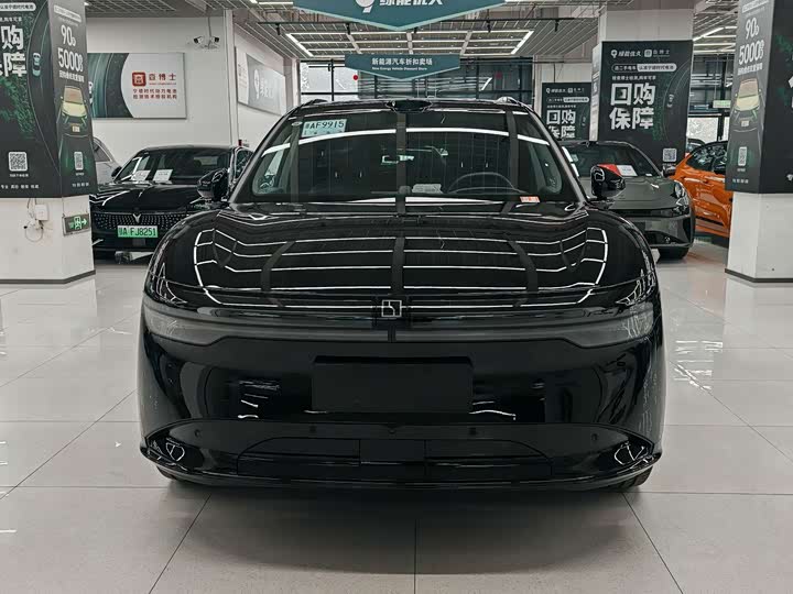 Фото 2 - Zeekr 7X