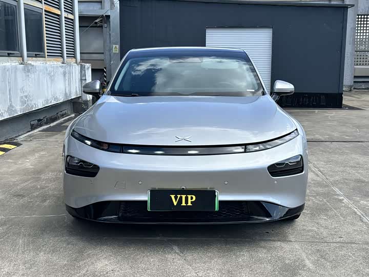 Фото 2 - XPeng P7