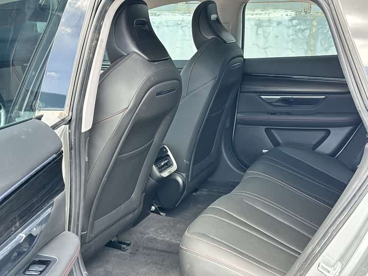 Фото 6 - XPeng P7