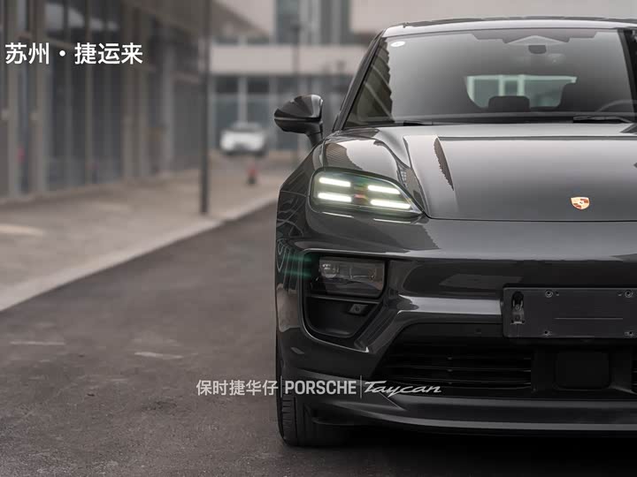 Фото 2 - Porsche Macan EV