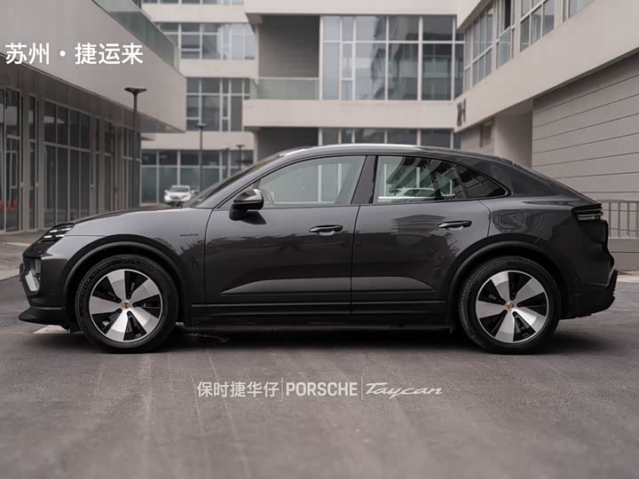 Фото 4 - Porsche Macan EV