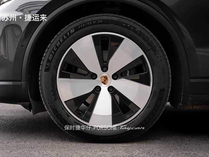 Фото 6 - Porsche Macan EV