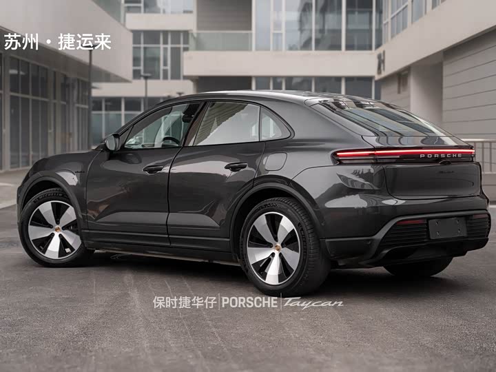 Фото 7 - Porsche Macan EV