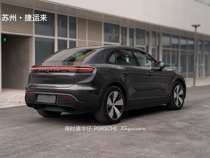 Фото 9 - Porsche Macan EV