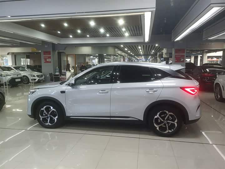 Фото 5 - BYD Yuan Plus