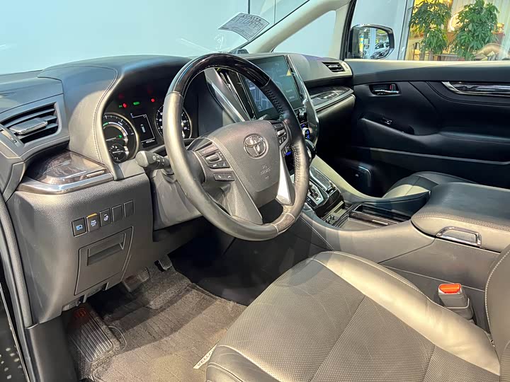 Фото 4 - Toyota Vellfire