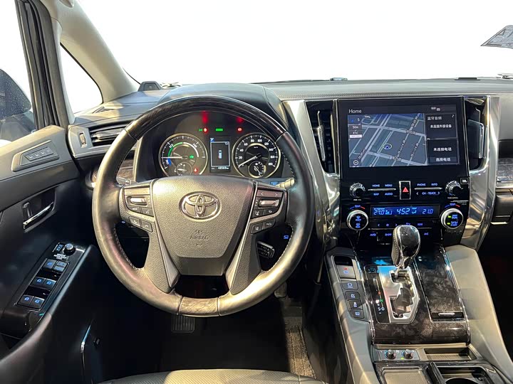 Фото 9 - Toyota Vellfire