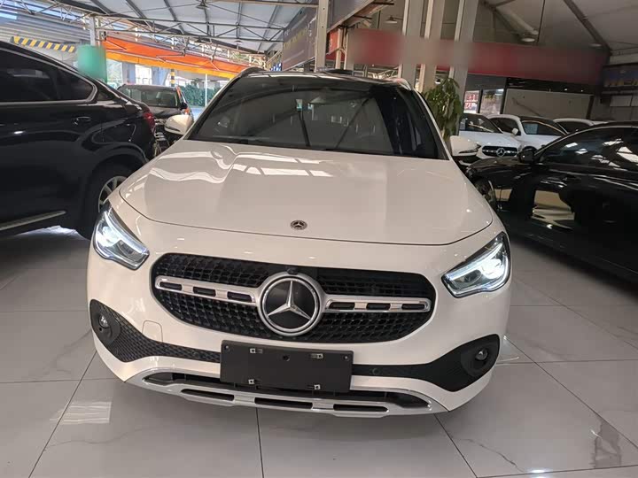 Фото 3 - Mercedes-Benz GLA-Class