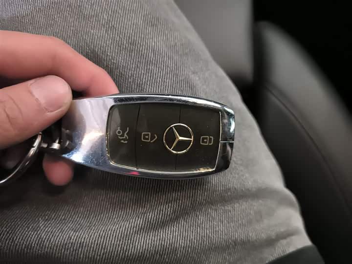 Фото 9 - Mercedes-Benz GLA-Class