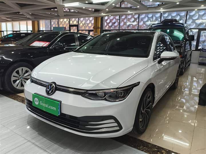 Фото 2 - Volkswagen Golf