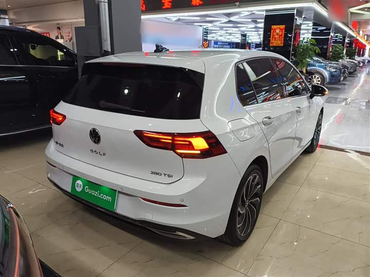 Фото 7 - Volkswagen Golf