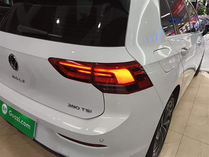 Фото 8 - Volkswagen Golf