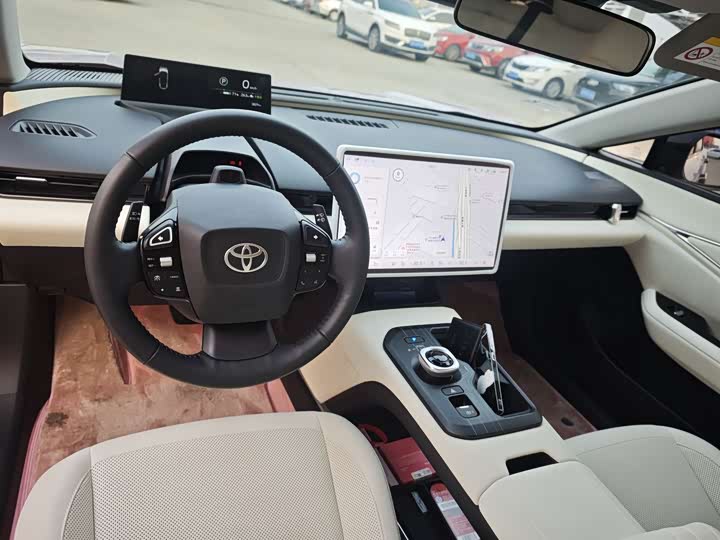 Фото 5 - Toyota bZ5