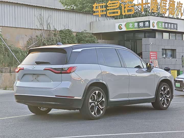 Фото 3 - Nio ES8