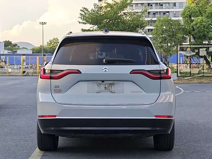 Фото 4 - Nio ES8