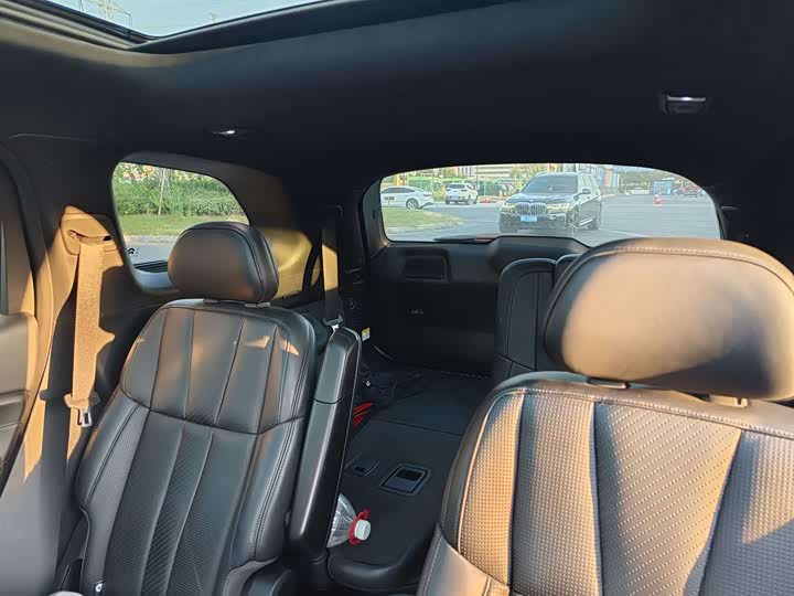 Фото 7 - Nio ES8