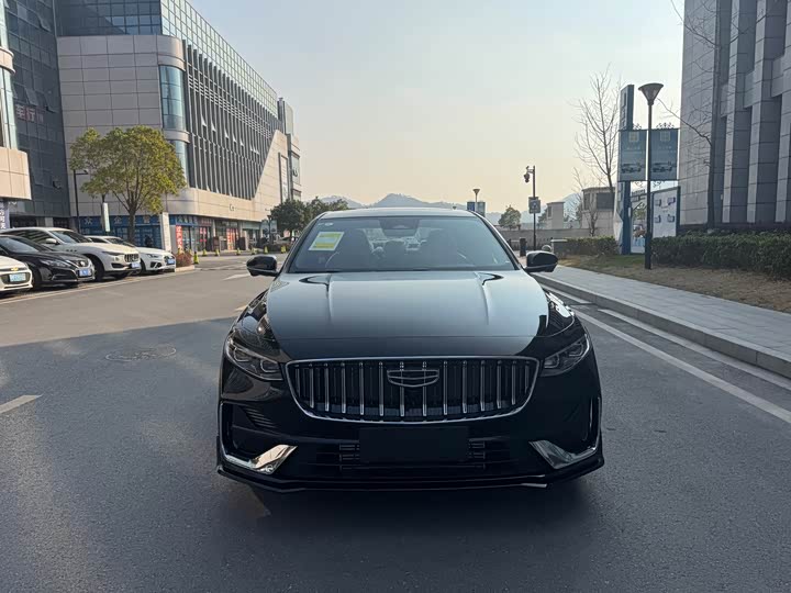 Фото 2 - Geely Preface