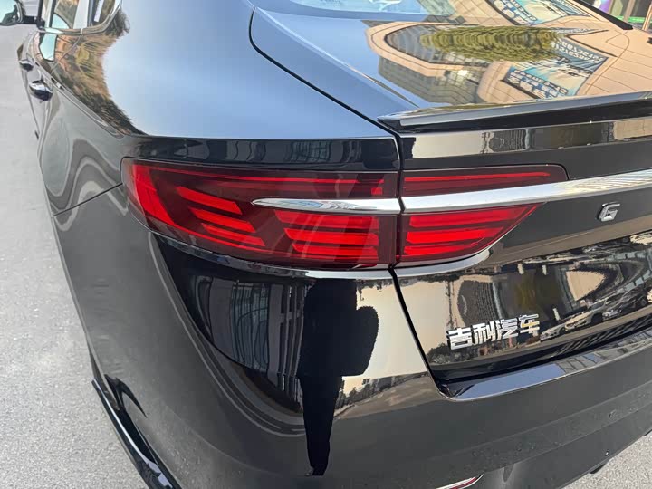 Фото 8 - Geely Preface