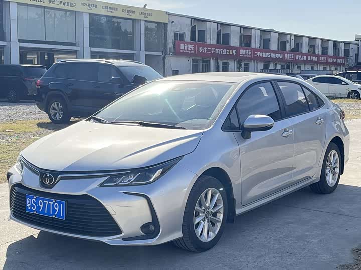 Фото 1 - Toyota Corolla