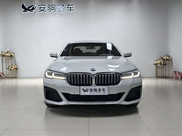 Фото 2 - BMW 5 Series
