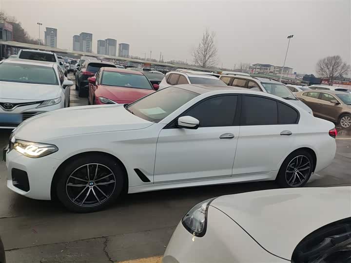 Фото 5 - BMW 5 Series