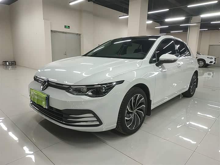 Фото 1 - Volkswagen Golf