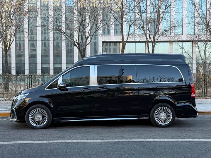 Фото 5 - Mercedes-Benz V-Class