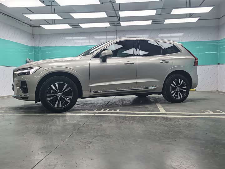 Фото 4 - Volvo XC60