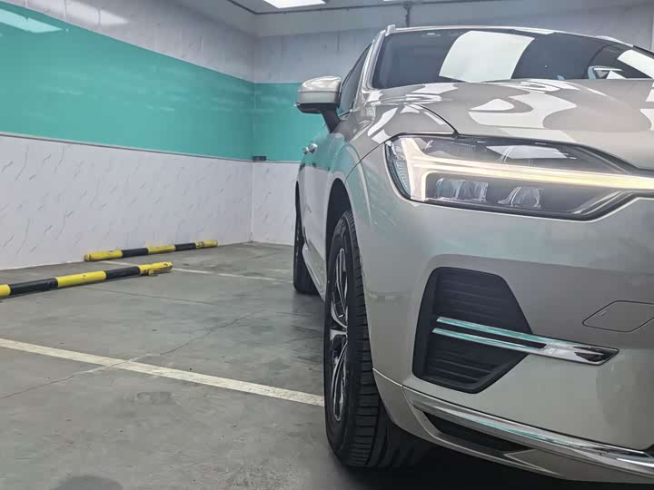 Фото 7 - Volvo XC60