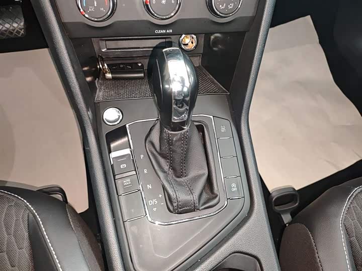 Фото 6 - Volkswagen Tiguan L Pro