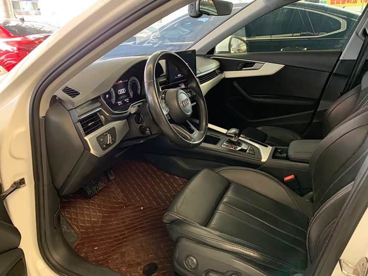 Фото 4 - Audi A4L